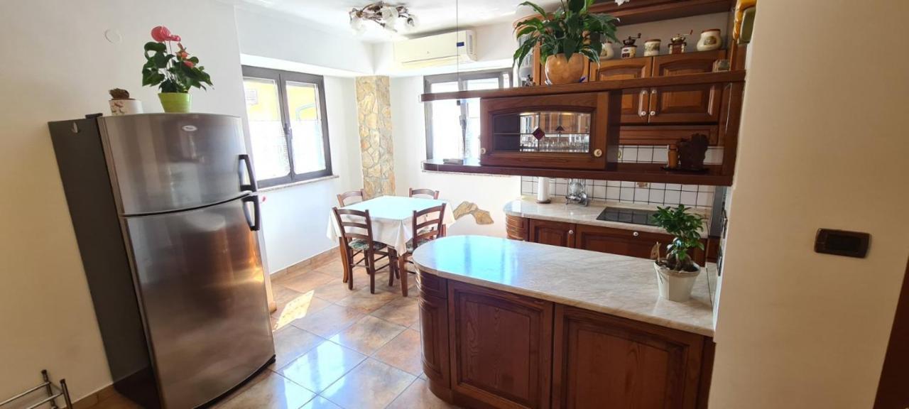 Izola City Center Apartment Екстер'єр фото