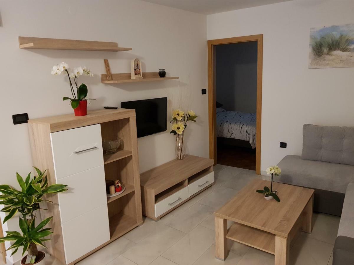 Izola City Center Apartment Екстер'єр фото